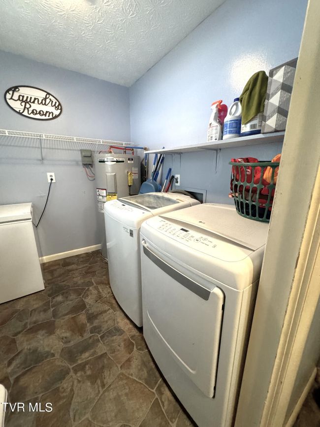 1516 Valley View Dr, House other with 4 bedrooms, 4 bathrooms and null parking in Big Stone Gap VA | Image 19