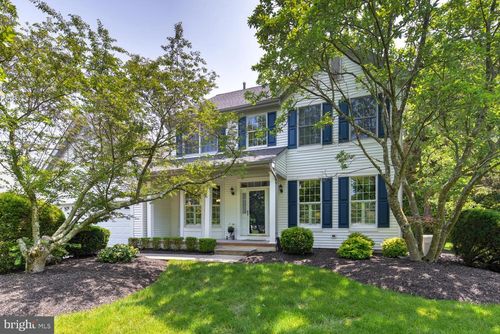 27 Milburne Ln, Robbinsville, NJ, 08691-1207 | Card Image