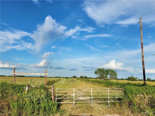 7307 S I-69 S, Encino, TX, 78353 | Card Image