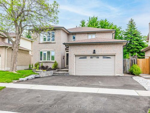41 Jason Dr, Whitby, ON, L1R1L1 | Card Image