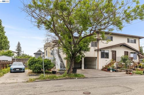 5963 Maccall Street, Oakland, CA, 94609 | Card Image