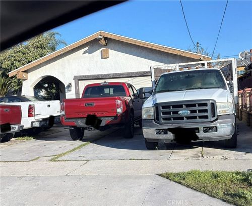 3841 W 113th St, Inglewood, CA, 90303-2605 | Card Image