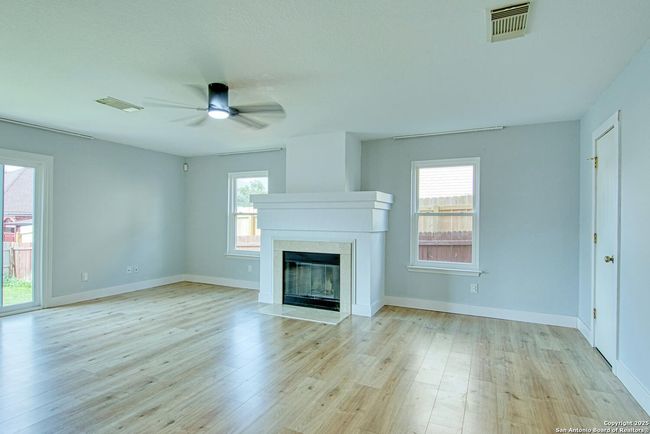 112 Springtree Holw, House other with 4 bedrooms, 3 bathrooms and null parking in Cibolo TX | Image 20