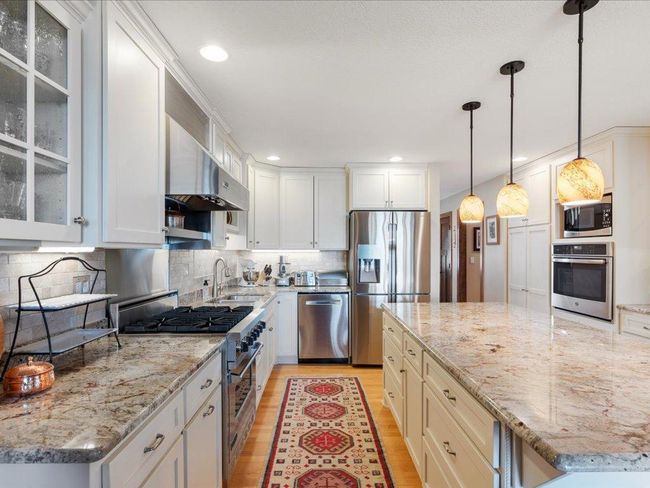 1303 E Point Dr, Townhouse with 3 bedrooms, 3 bathrooms and null parking in East Gull Lake MN | Image 7