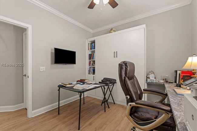 Den/Office/Guest | Image 25