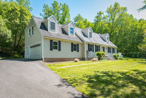 15 Brittany Dr, Durham, CT, 06422-1101 | Card Image