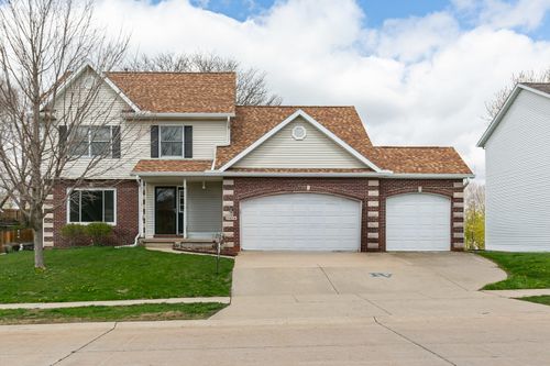 3606 Raleigh Ave, Bettendorf, IA, 52722-8214 | Card Image