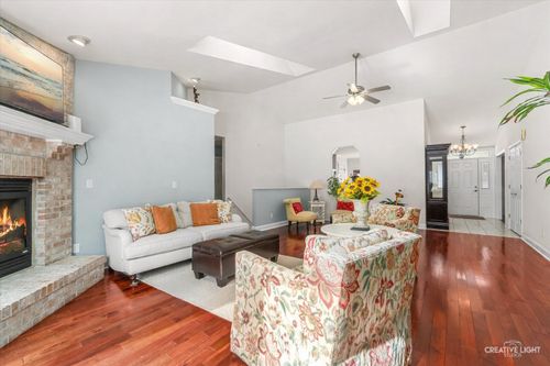 3160 Covered Bridge Ln, Dekalb, IL, 60115-8256 | Card Image