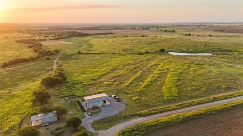 188080 N 2460 Rd, Grandfield, OK, 73546-4601 | Card Image