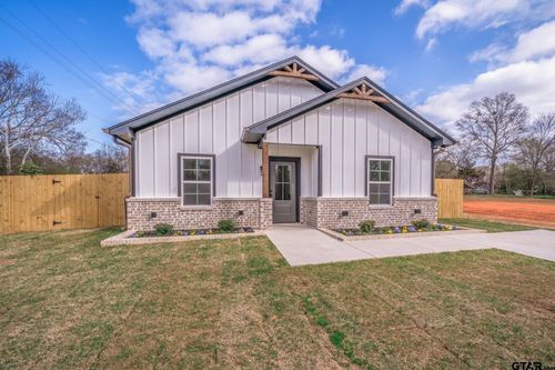 840 Devereaux St, Jacksonville, TX, 75766-2822 | Card Image