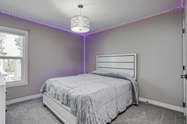 102 Marquis Grove Se, House other with 4 bedrooms, 4 bathrooms and 4 parking in Calgary AB | Image 25