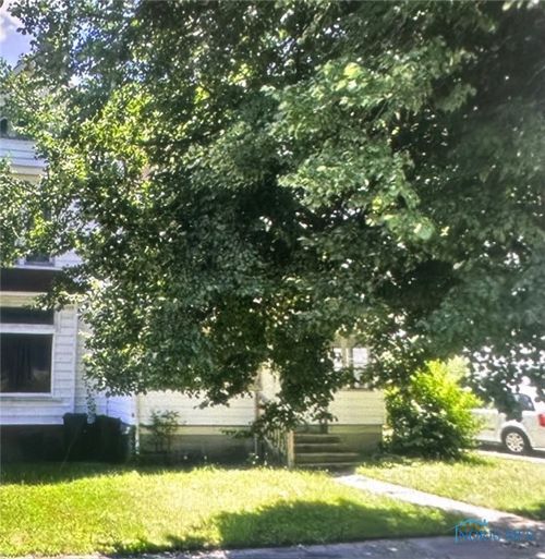 236 Birch St, Wauseon, OH, 43567-1407 | Card Image