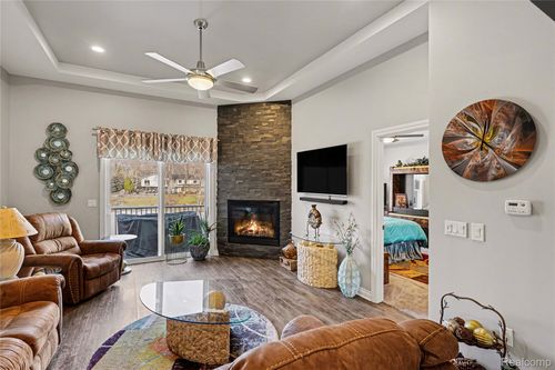 13332 Julie Anne Ct, Fenton, MI, 48430-3009 | Card Image