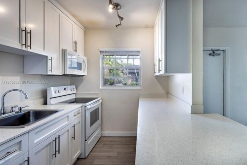 c18-6511 Santona St, Coral Gables, FL, 33146-3149 | Card Image