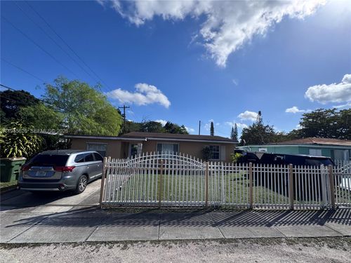 12625 Nw 1st Ct, North Miami, FL, 33168-4607 | Card Image