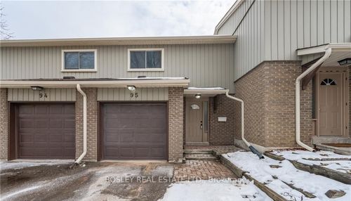 95-51 Paulander Dr, Kitchener, ON, N2M5E5 | Card Image