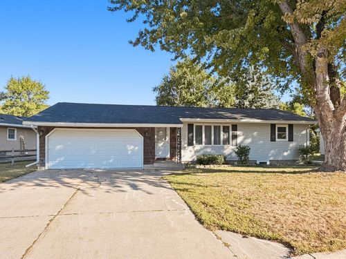 103 Fremont St, Marshall, MN, 56258-1129 | Card Image