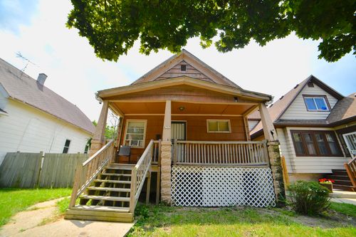 4757 N 40th St, Milwaukee, WI, 53209-5811 | Card Image