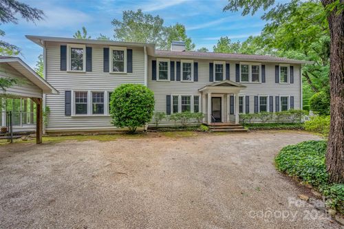 93 Villa Barbara Ln, Tryon, NC, 28782-2686 | Card Image