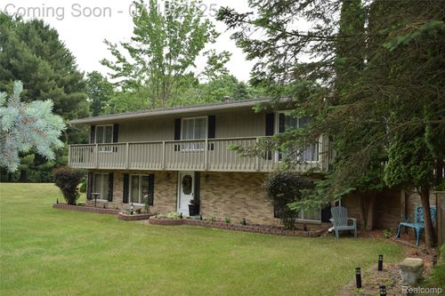 12263 Coldwater Rd, Flushing, MI, 48433-3402 | Card Image