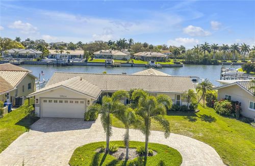 1964 Massachusetts Ave Ne, St Petersburg, FL, 33703-3402 | Card Image