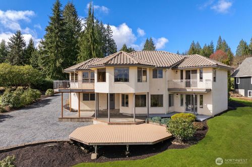 7429 129th Dr Se, Snohomish, WA, 98290-6215 | Card Image