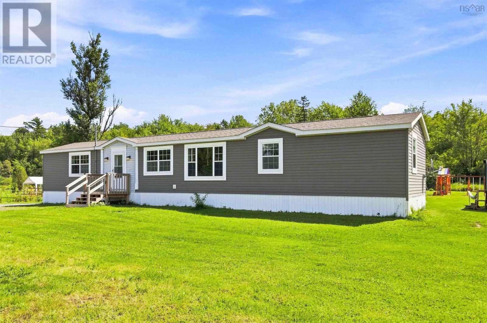 Residential in Shubenacadie East 3