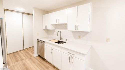 107-405 Columbia Blvd W, Lethbridge, AB, T1K5R8 | Card Image