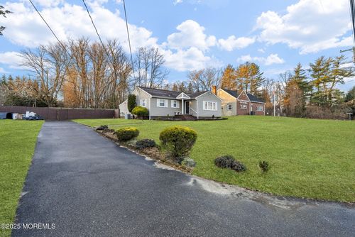 13 Sanford St, Manalapan, NJ, 07726-3807 | Card Image