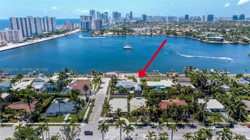 803 N Southlake Dr, Hollywood, FL, 33019-1628 | Card Image