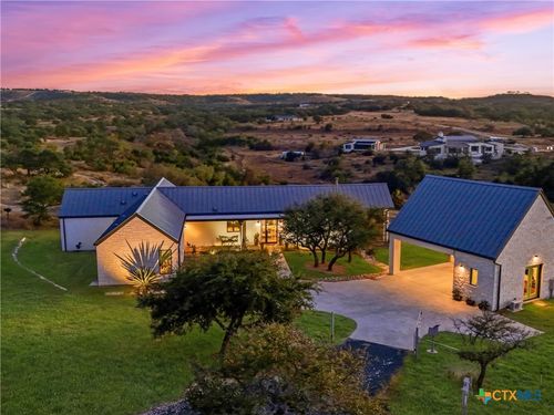 577 Cattle Creek Rd, Johnson City, TX, 78636-2214 | Card Image