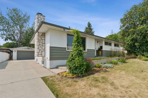 91 Winslow Cres Sw, Calgary, AB, T3C2R3 | Card Image