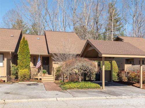 701 Red Oak Dr, Hendersonville, NC, 28791-1955 | Card Image