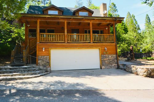 39162 Manzanita Dr, Bass Lake, CA, 93604 | Card Image