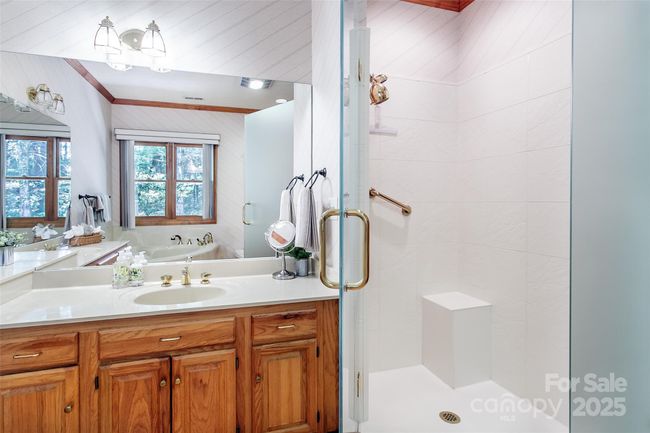 Walk in shower | Image 22