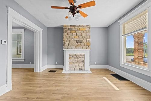 571 Gilbert St, Columbus, OH, 43205-2615 | Card Image