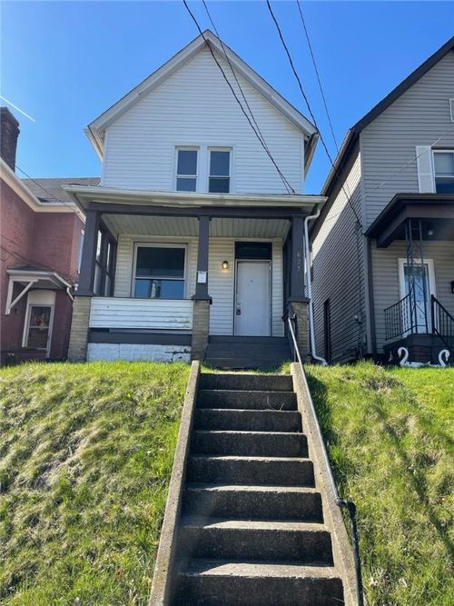 627 Park Ave, Ellwood City, PA, 16117-2026 | Card Image