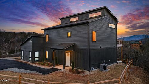 644 Ridge Top Loop, Gatlinburg, TN, 37738 | Card Image