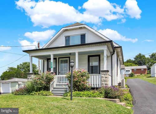 3055 N George St, YORK, PA, 17406-3026 | Card Image