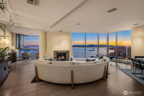 ph3800-1521 2nd Avenue, Seattle, WA, 98101 | Card Image