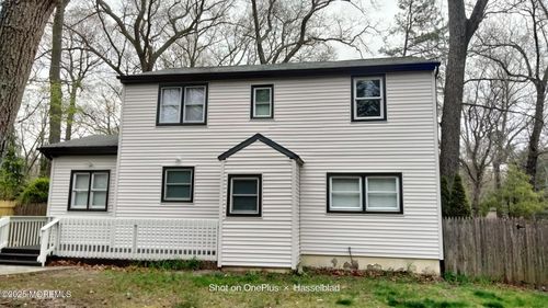135 Pawnee Rd, Lakewood, NJ, 08701-1147 | Card Image