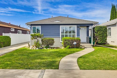 3133 Cedar Ave, Long Beach, CA, 90806-1338 | Card Image
