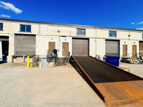 7-8-135 Ormont Dr, North York, ON, M9L1N6 | Card Image