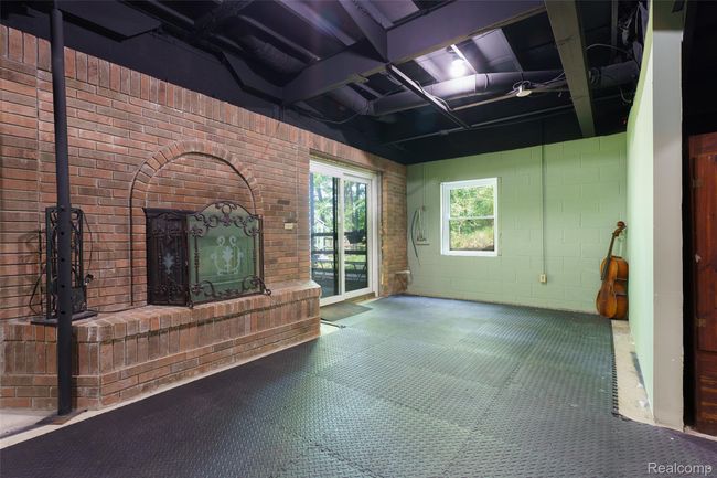 CAST IRON WOOD BURNING NATURAL FIREPLACE | Image 30