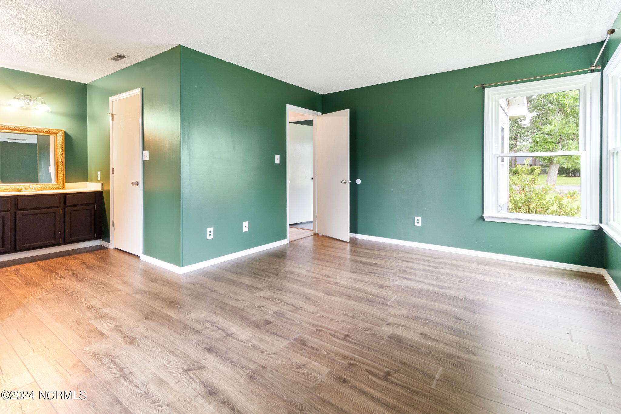 Bridle Trl, Midway Park, NC 28544
