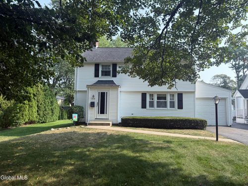 2040 Baker Ave, Niskayuna, NY, 12309-4132 | Card Image