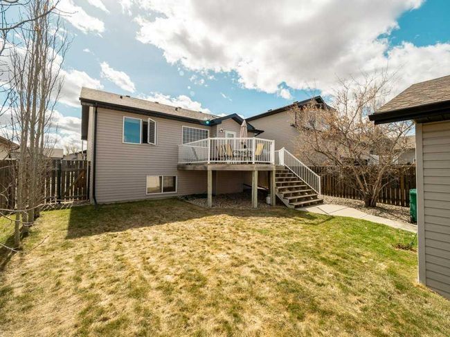 135 Grand River Boulevard W, Home with 4 bedrooms, 3 bathrooms and 4 parking in Lethbridge AB | Image 3