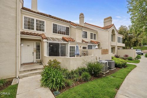 unit-1702-4240 Lost Hills Rd, Agoura Hills, CA, 91301-5350 | Card Image