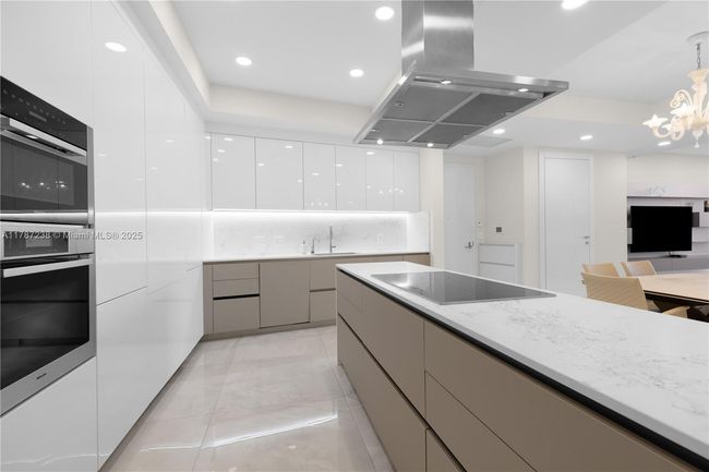 APT-4606 - 18201 Collins Ave, Condo with 2 bedrooms, 3 bathrooms and null parking in Sunny Isles Beach FL | Image 12
