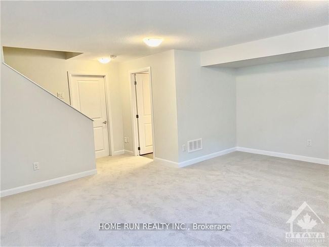 138 Maynooth Crt, House attached with 3 bedrooms, 4 bathrooms and 2 parking in Nepean ON | Image 21